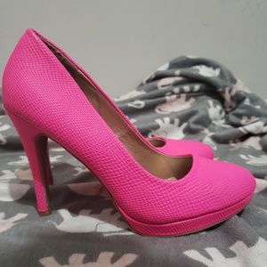 Barbie pink heels size 8💖